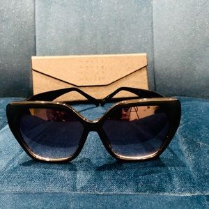 Black WHBM glasses 🖤